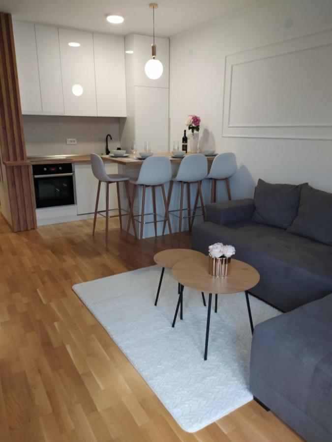 Apartman Milla Lux Novi Sad Exteriör bild